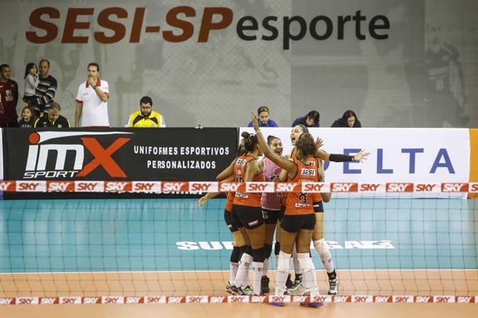 Dois jogos com terceira rodada da Superliga feminina neste sábado