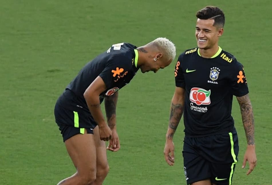 Seleção Brasileira volta aos treinos e Neymar é o único titular a participar