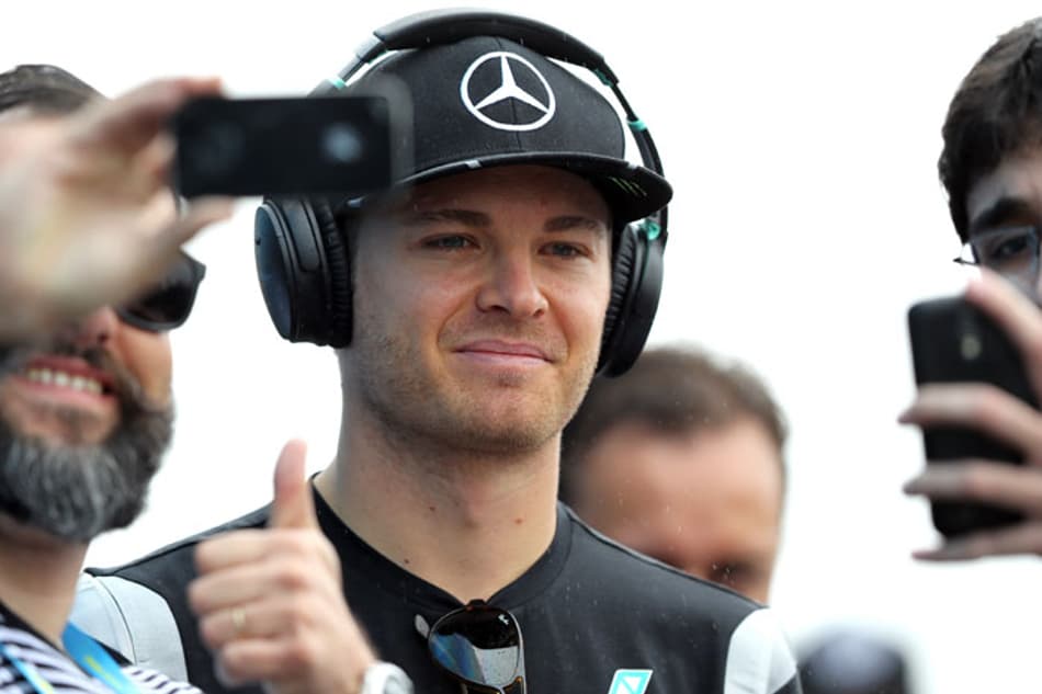 Rosberg acredita que Mercedes deve manter dupla de pilotos