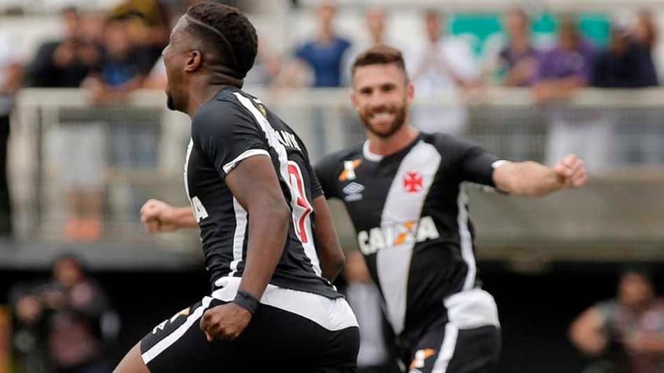 Quase lá! Vasco vê chances de acesso pularem para 97% ao fim da rodada