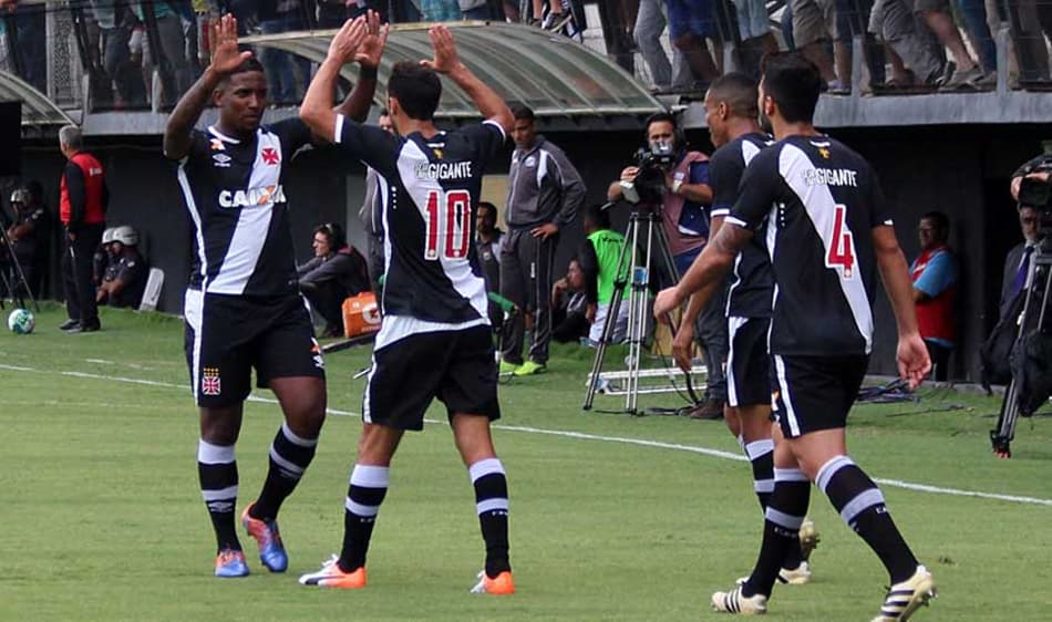 Bola parada e cruzamento: trunfos do Vasco para vencer o Ceará no sábado