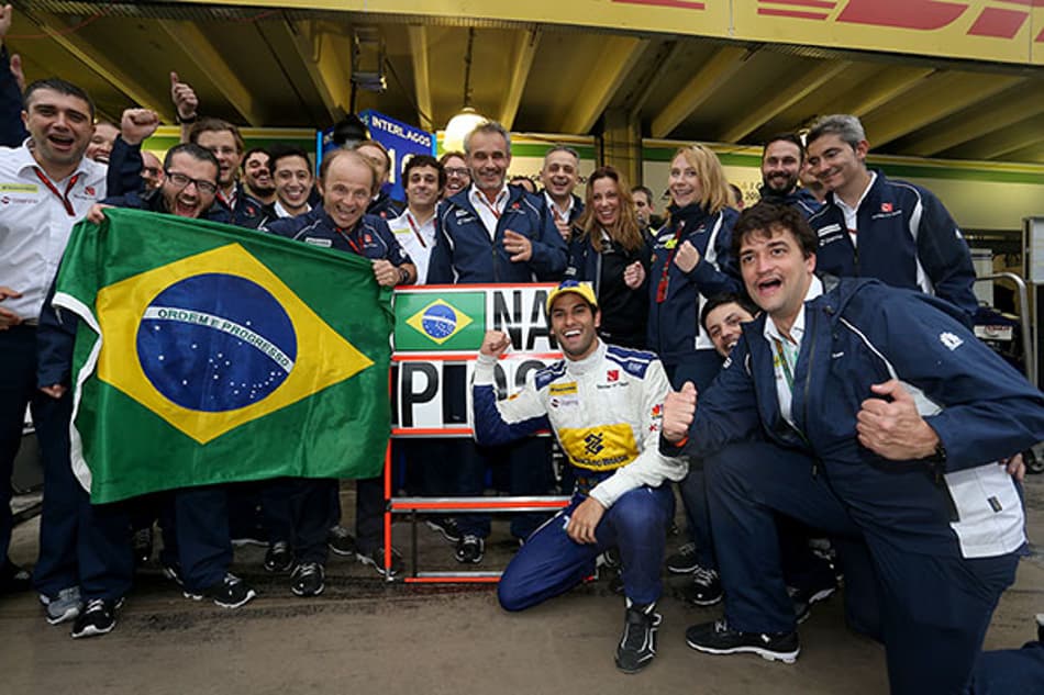 Nasr faz primeiros pontos da Sauber: 'Sou brasileiro e não desisto nunca'