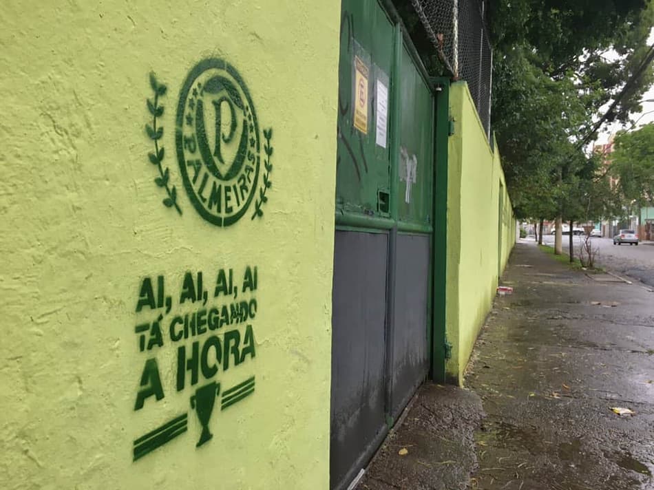 Palmeirenses estão pintando São Paulo com o aviso