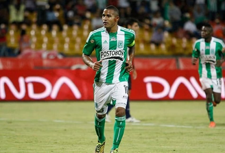 Rumores apontam negociação de LDU com Macnelly Torres