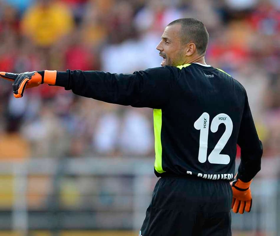 Rival engasgado: Cavalieri prevê confronto equilibrado com Goiás