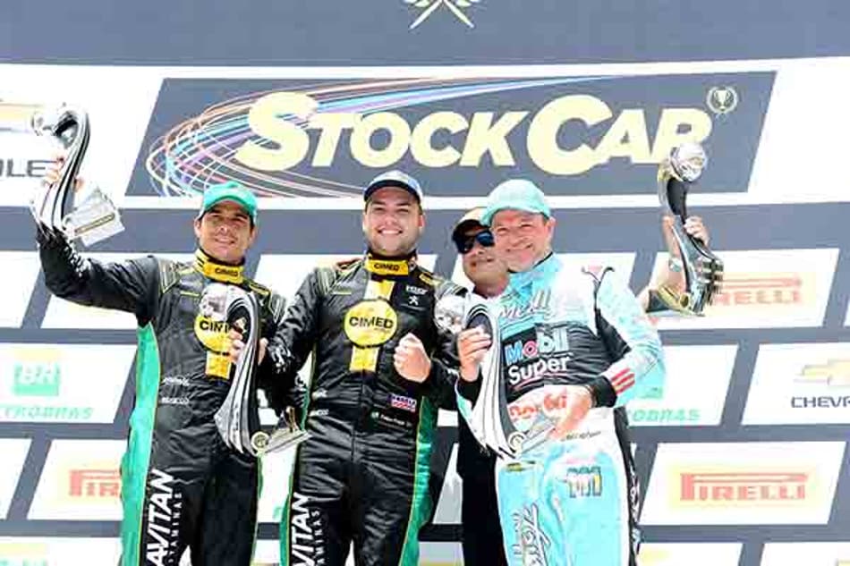 Felipe Fraga e Ricardo Maurício vencem em Curvelo e decisão fica para Interlagos