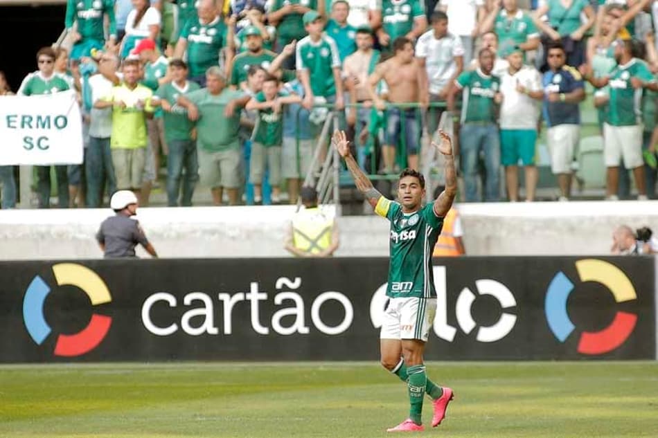 Cuca relata conversa que fez mudar a relação com Dudu: 'Grande jogador'