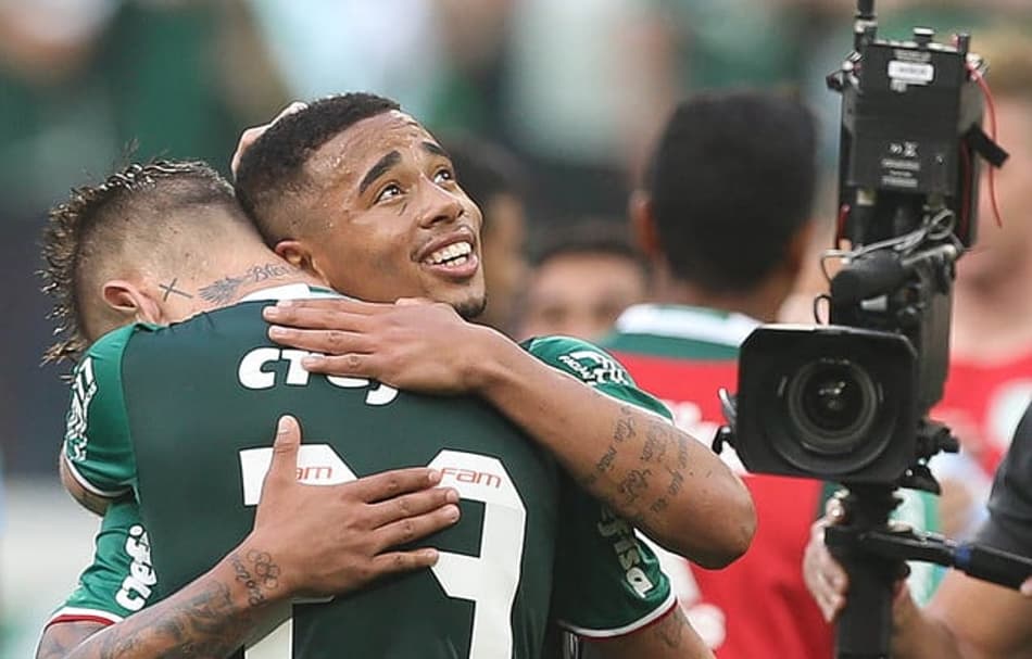 Palmeiras, com 74 pontos, viu chances de título pularem para 98%. Vaga na Libertadores já está garantida