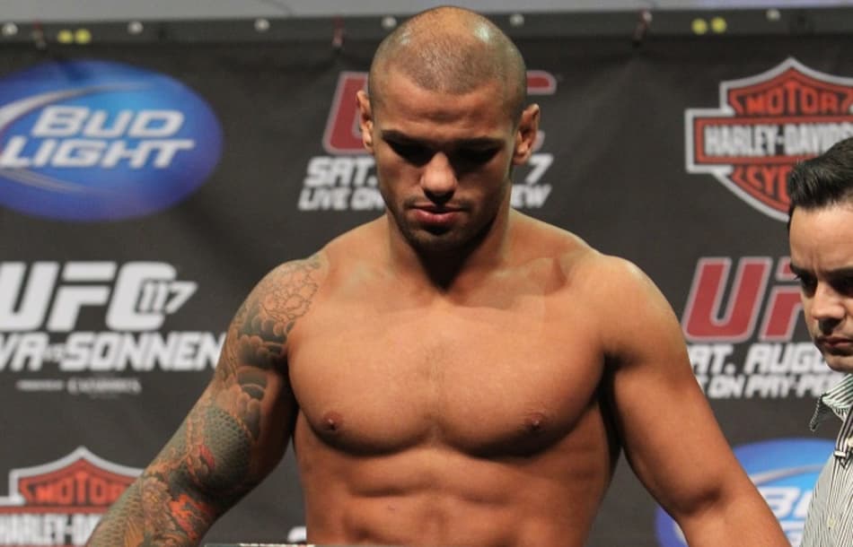 Thiago Pitbull é suspenso três meses por não bater o peso no UFC 205