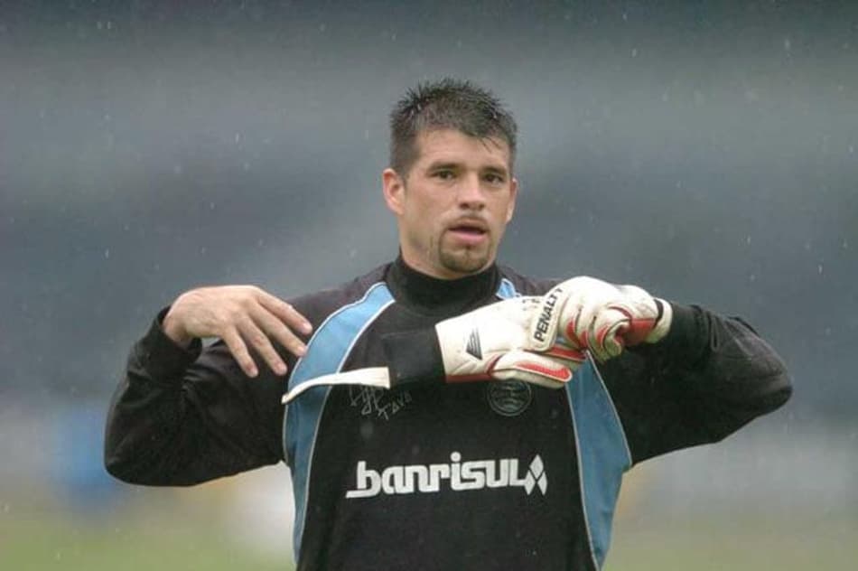 Ex-goleiro do Grêmio conta quando visitou Ronaldinho na cadeia