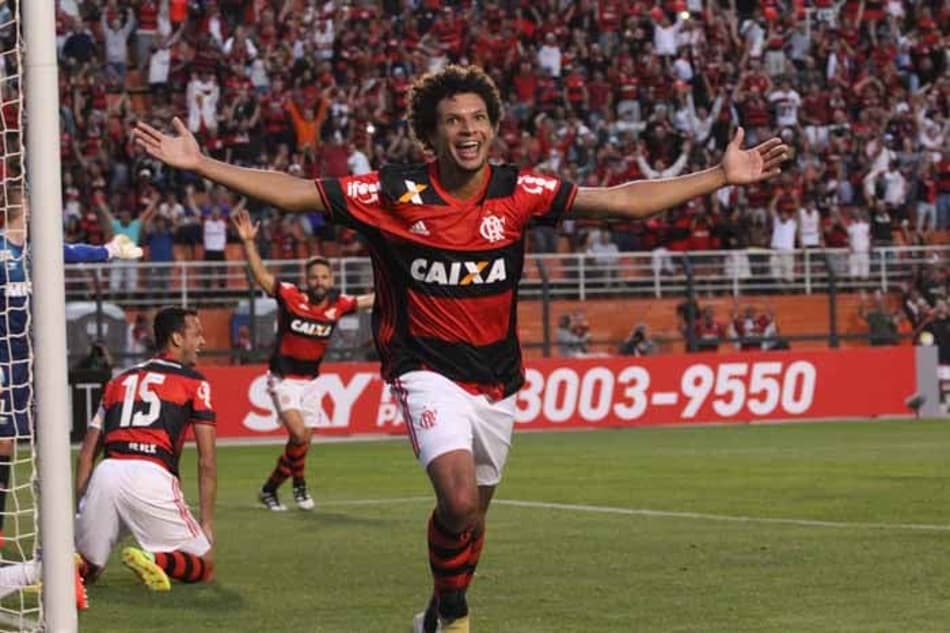Flamengo e Ferj ainda brigam por dinheiro de jogos do Brasileiro
