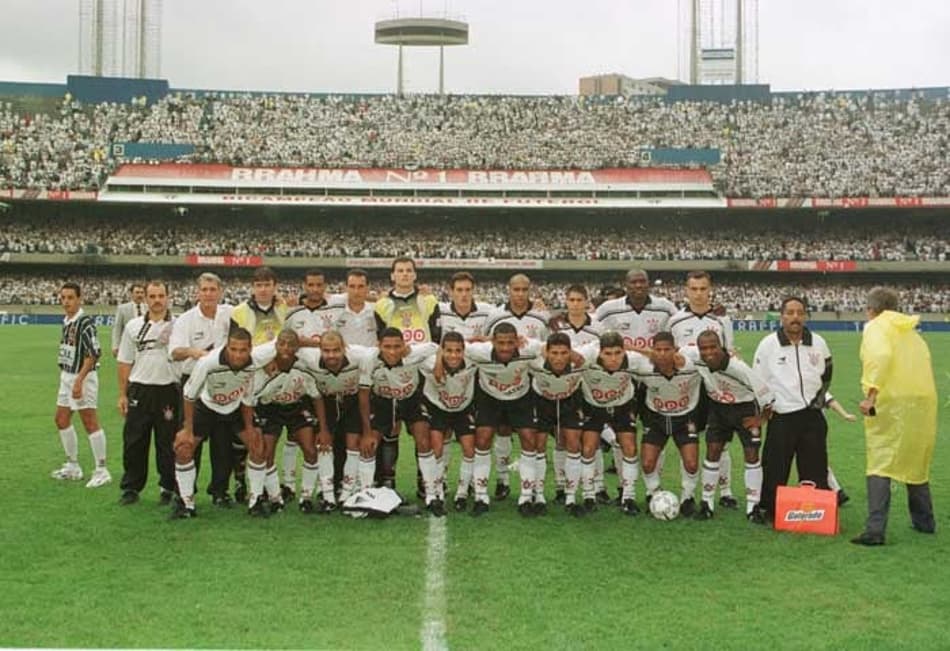 Reprise na TV! Veja por onde andam os jogadores do Corinthians do título brasileiro de 1998