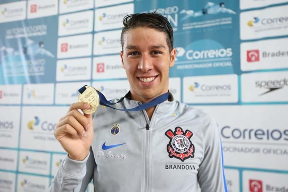 Natação - Brandonn Almeida