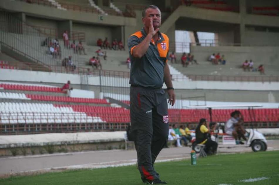 Técnico Mazola Júnior começa a planejar elenco do CRB para 2018