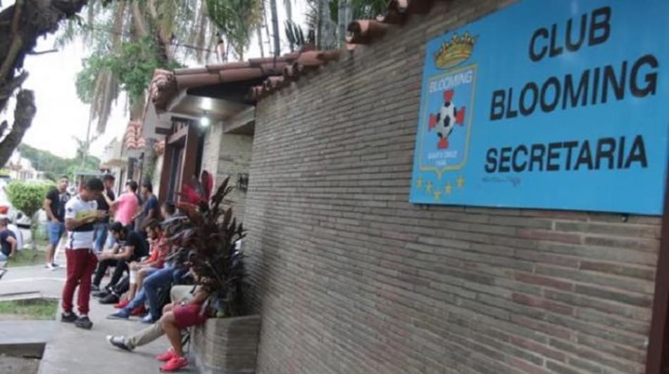 Alívio! Diretoria de clube boliviano quita parte das dívidas com jogadores