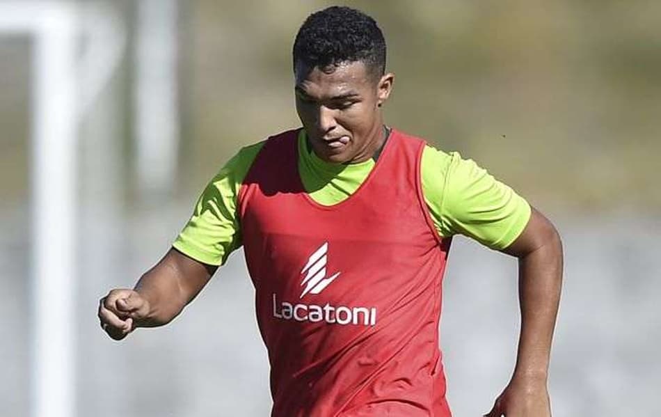 Ex-atacante do Remo se destaca em Portugal