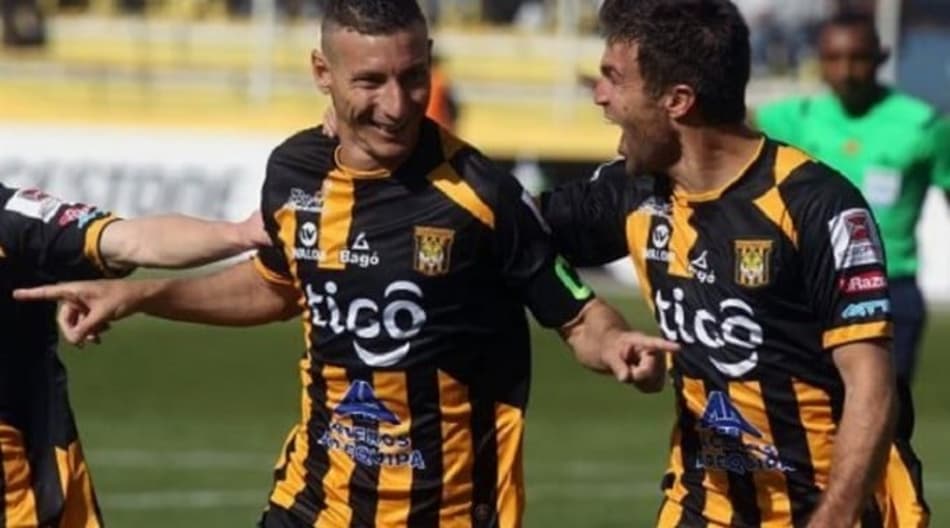 Pablo Escobar salva o The Strongest de mais uma decepção no Clausura