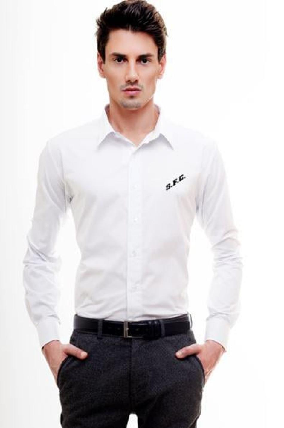 Santos amplia licenciamento de produtos e lança linha de camisas sociais