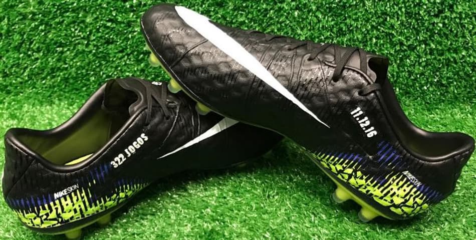 Elano ganha chuteira especial para sua despedida. Veja detalhes!