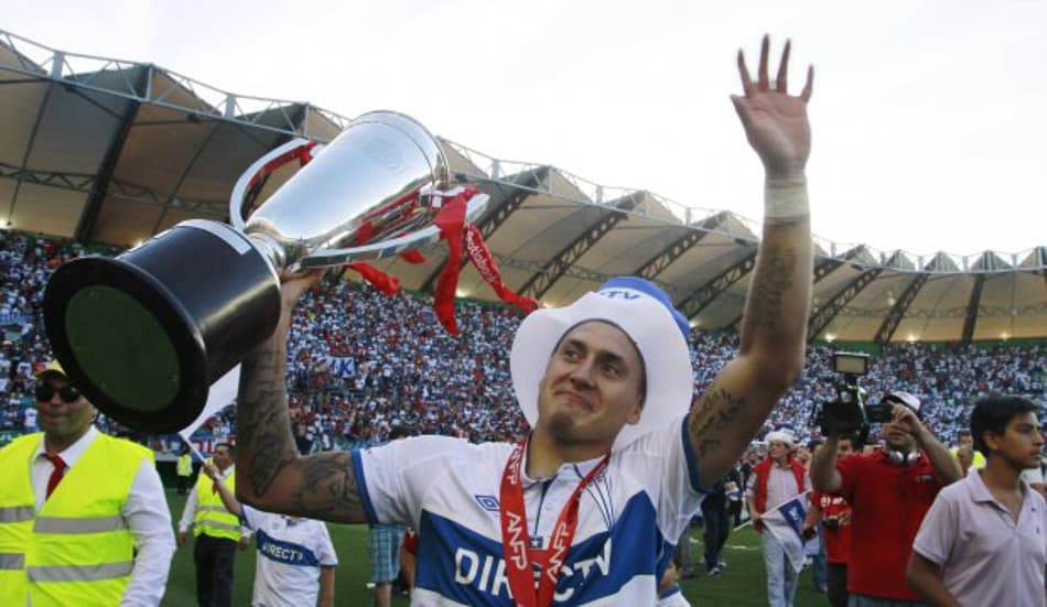 Artilheiro da Universidad Católica acerta com clube do futebol mexicano