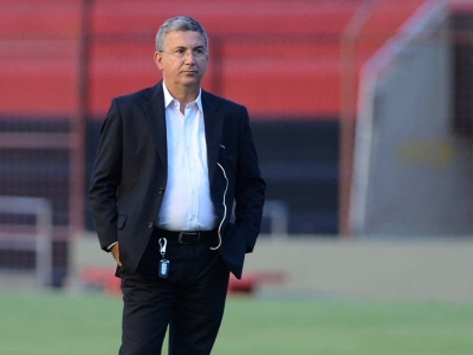 Com 61,7% dos votos, Arnaldo Barros é eleito presidente do Sport