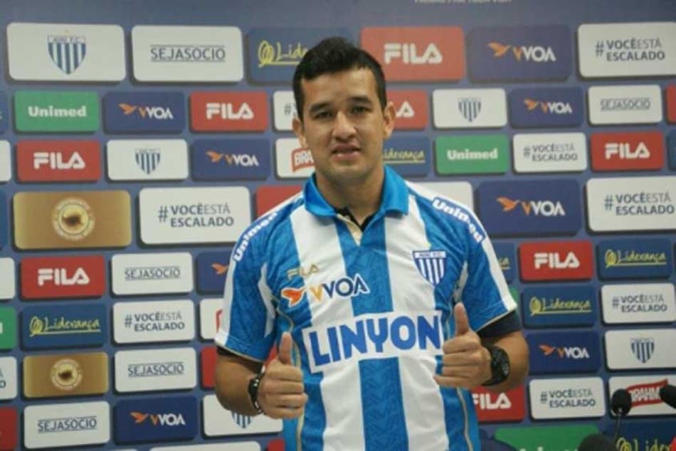 Alvo do Santos, meia paraguaio teve passagem discreta pelo futebol brasileiro em 2015