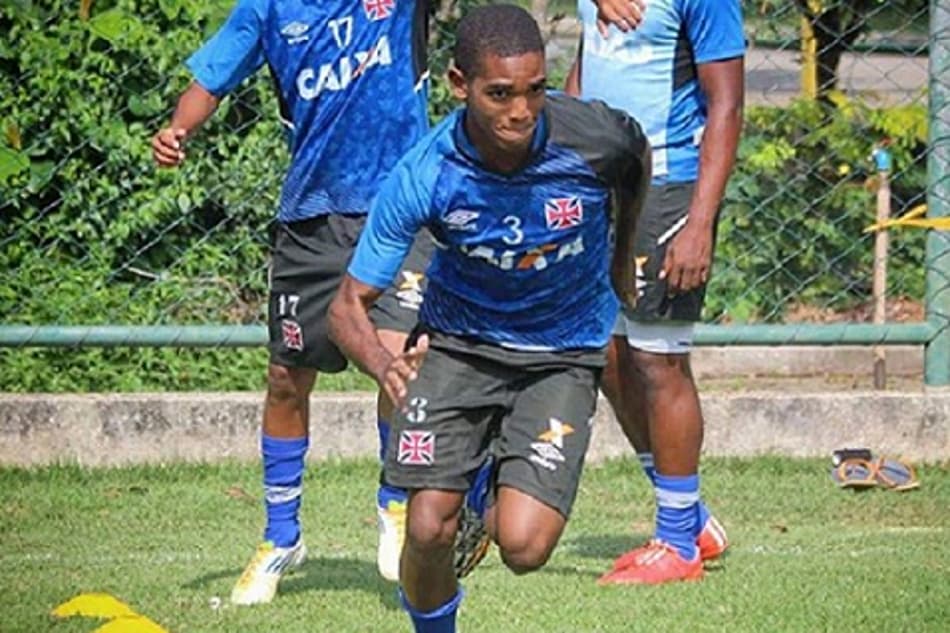 Lateral do sub-20 deixa o Vasco