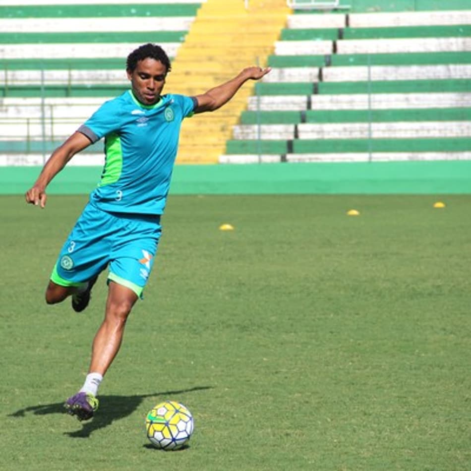 Após cinco anos, zagueiro Rafael Lima não renovará com a Chape