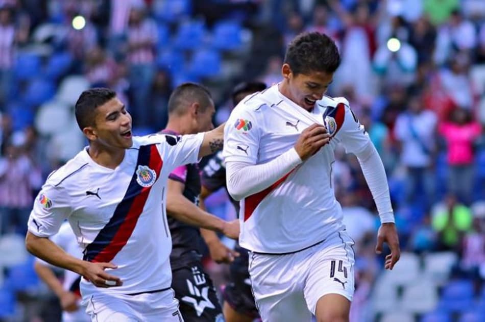 Jovem atacante do Chivas está na mira do Bologna