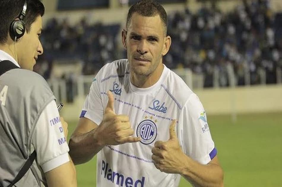 Santa Cruz pode anunciar sua terceira contratação ainda este ano