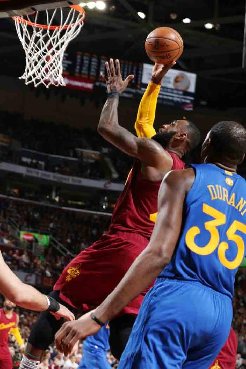 Jornalista aponta possibilidade de LeBron se juntar ao Warriors na próxima temporada