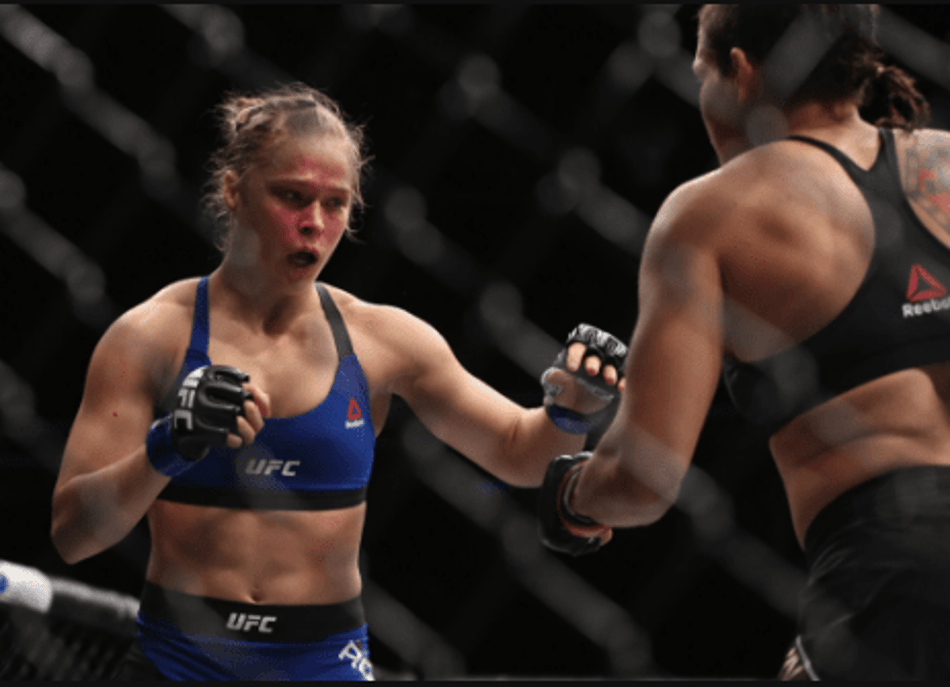 Ronda Rousey desabafa após derrota: ‘Preciso refletir sobre o futuro’