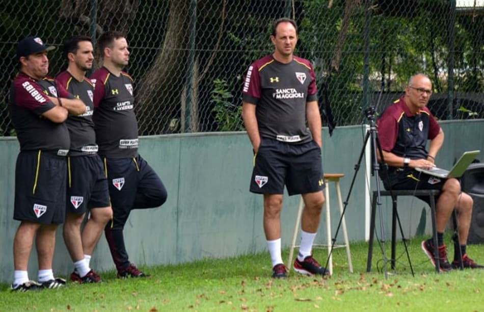 Blog do Marra: Tem Rogério Ceni na área
