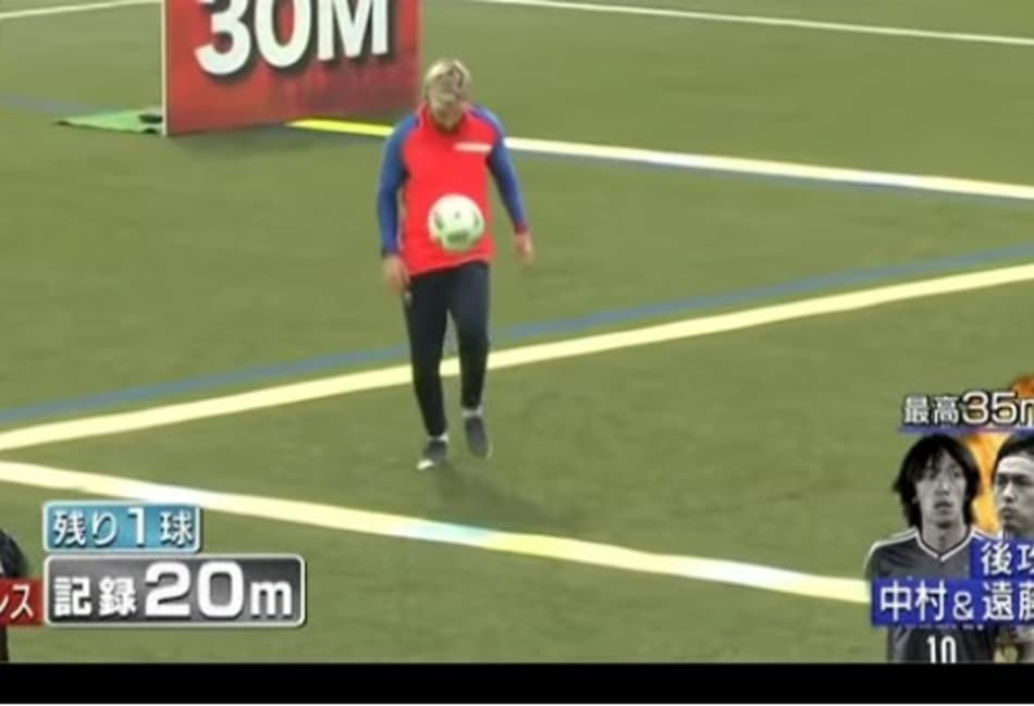 VÍDEO: Messi e Suárez participam de brincadeira na TV Japonesa