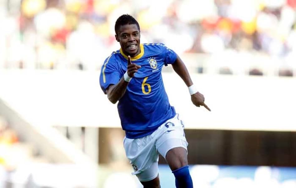 Michel Bastos se aposentou! Veja por onde andam os jogadores do Brasil na Copa do Mundo de 2010