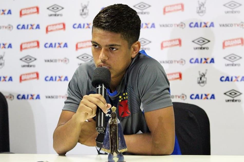 Evander diz que Loco Abreu não terá marcação especial: ‘Apenas mais um’