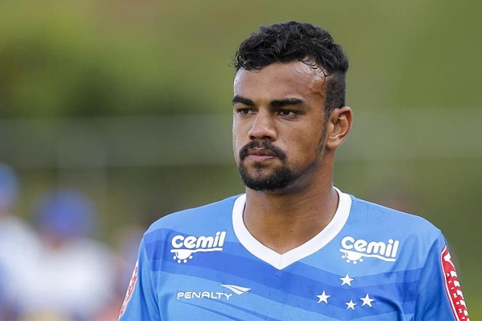 Osman, Lourency e Fabrício Bruno retornam à Chapecoense, diz site