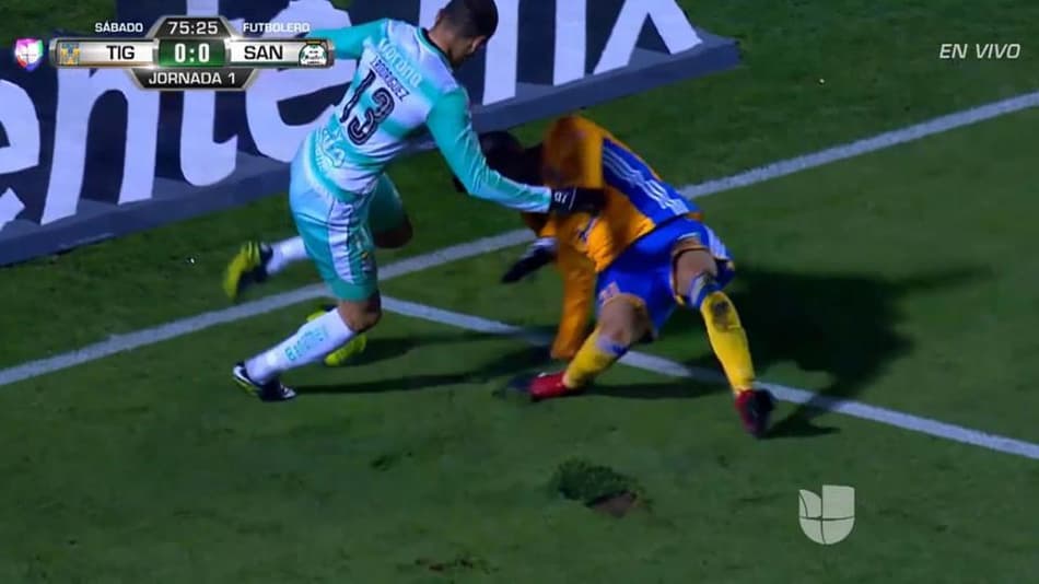 Jovem meia do Tigres ficará quase um ano fora de combate