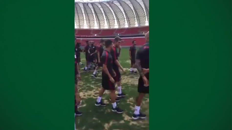 Aylon fala demais sobre gramado do Beira-Rio em reapresentação do Inter