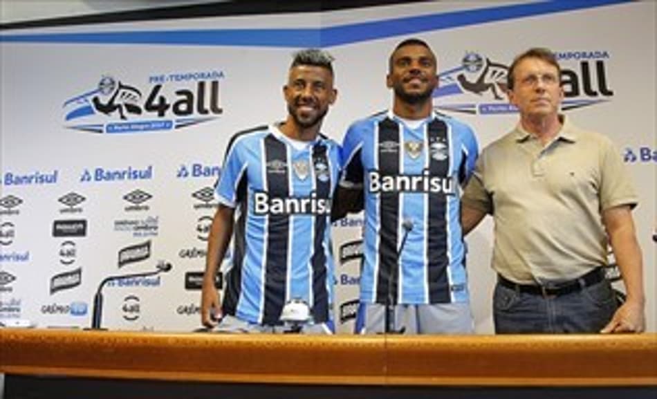Léo Moura é apresentado e revela o sonho que tinha de defender o Grêmio