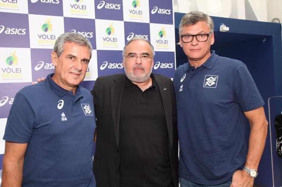 Retorno após 20 anos: Asics volta a vestir as seleções de vôlei do Brasil