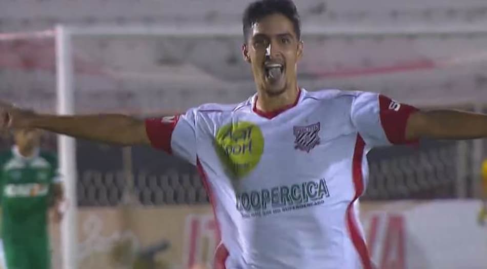 Paulista vence, acaba com o sonho da Chapecoense e vai à semi da Copinha