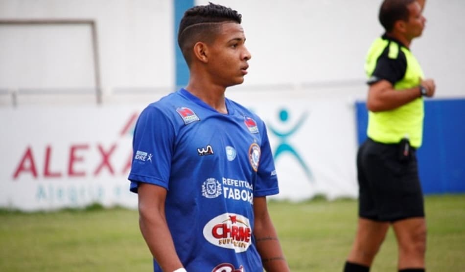 Vasco contrata mais dois reforços para o sub-20