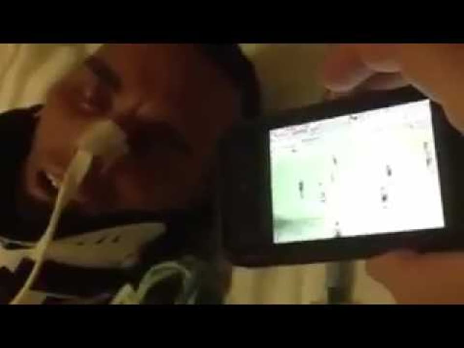 Jovem em estado vegetativo reage ao ouvir gol histórico de Maradona