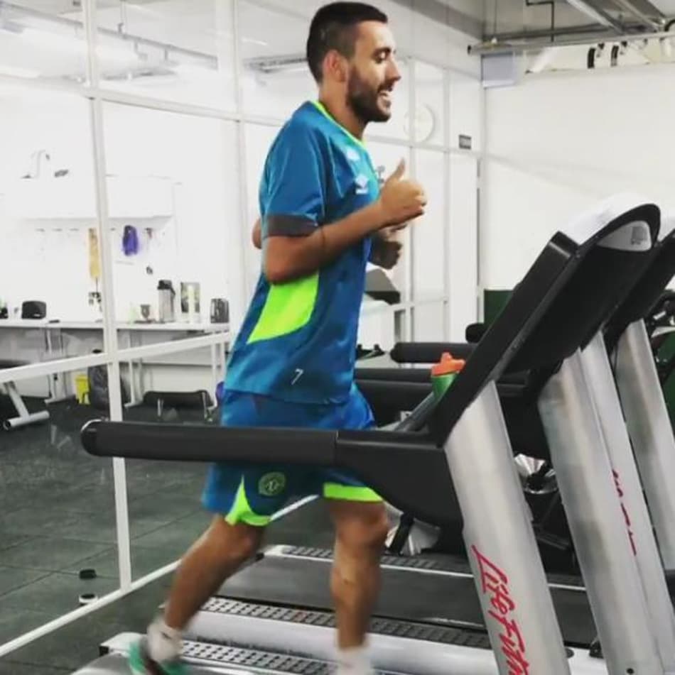 Alan Ruschel inicia trabalho físico na Arena Condá