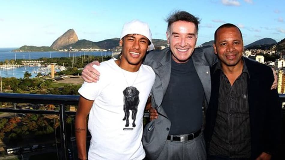Acordo de imagem: Eike, Neymar e o pai do jogador