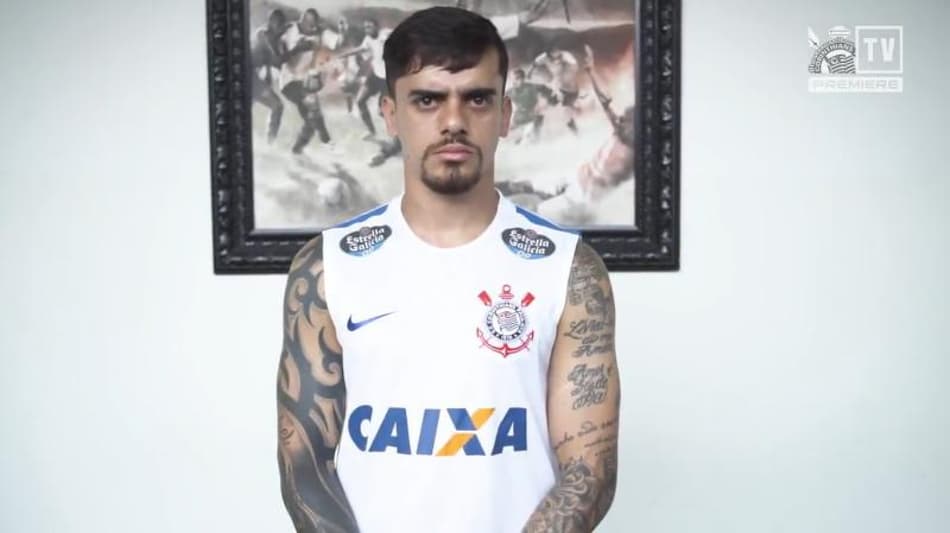 Corinthians revela novos uniformes de treino e viagem. Confira!