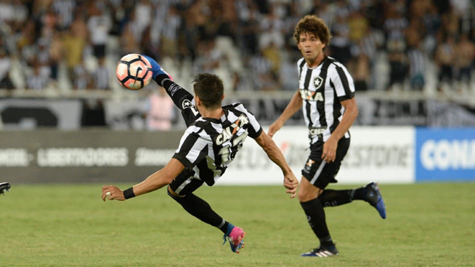 Camilo e Montillo aprovam 1º jogo juntos e creem em evolução da dupla