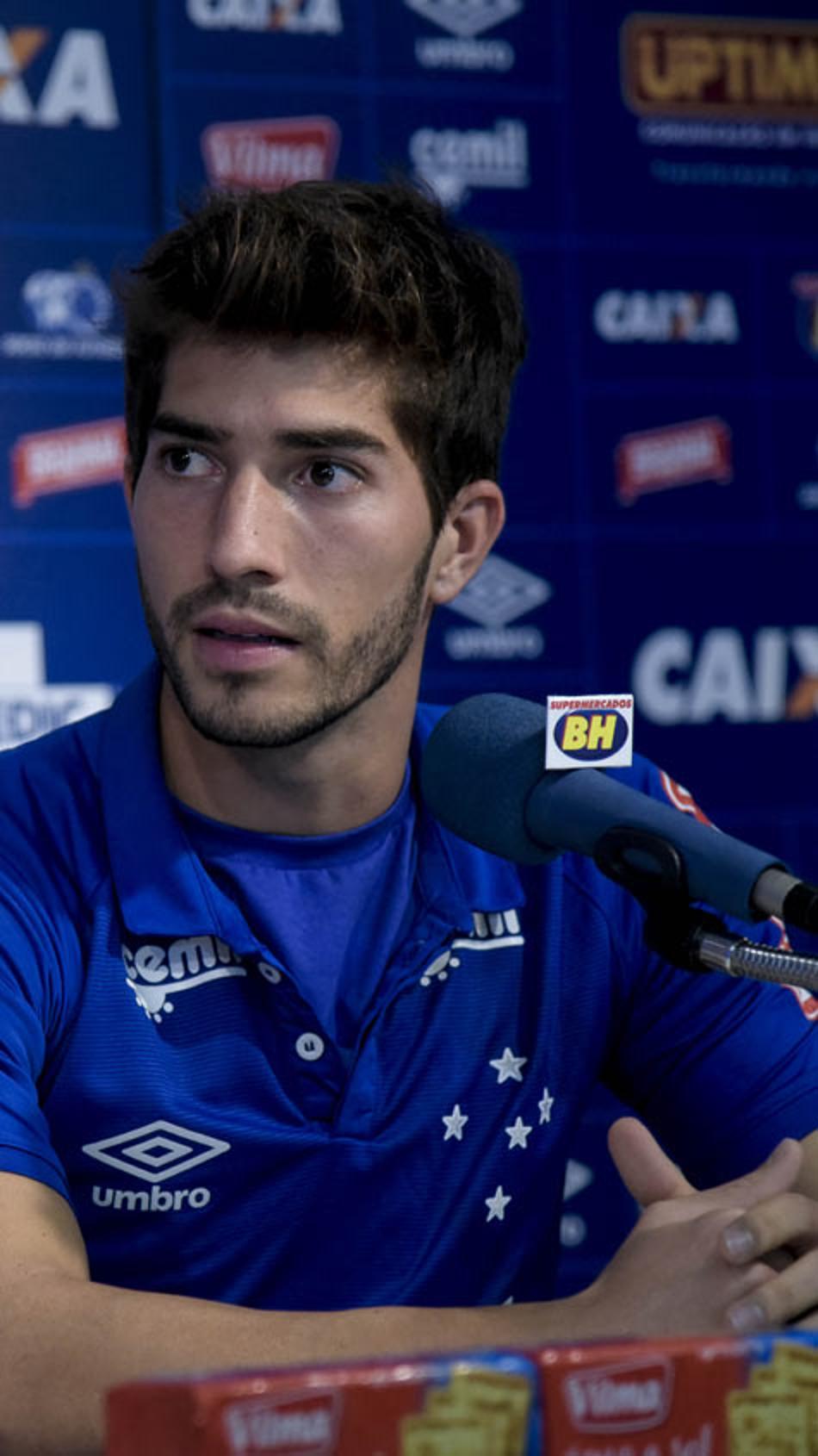 Lucas Silva chega ao centésimo jogo e se diz honrado por marca