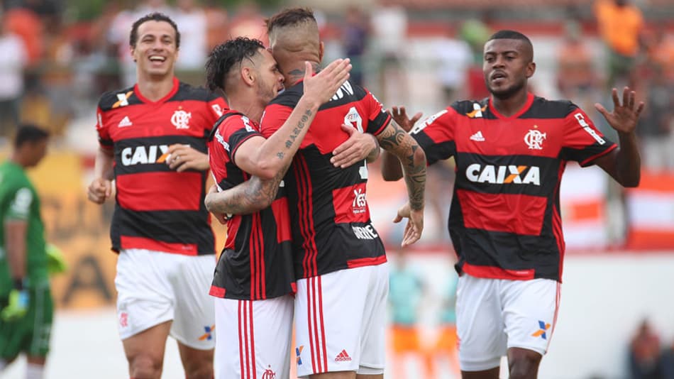 Confira as imagens da vitória do Flamengo em Moça Bonita